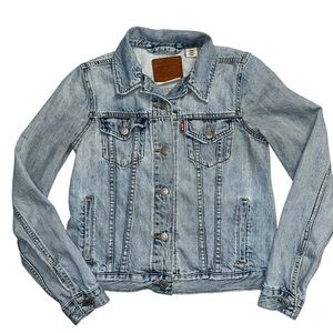Levi’s light blue jean denim jacket size small